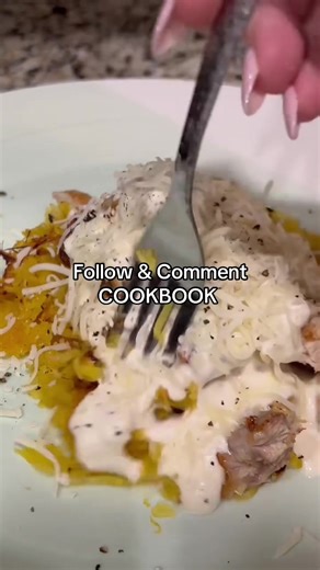 Digital Cookbook with 100 Low-Carb Recipes