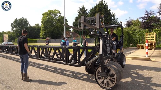 80K views · 561 reactions | This team built the world's longest bicycle, after already setting the record for the longest tandem bicycle too!  Talk about going the extra mile!  | Guinness World Records | Facebook