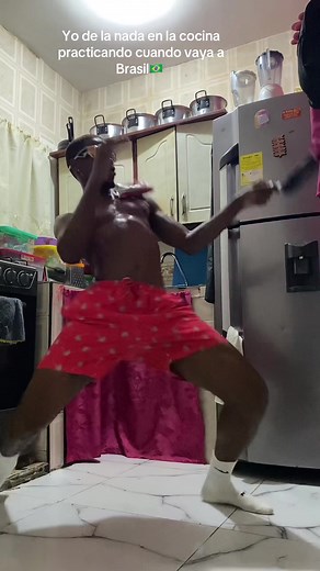 Practicando Samba para el Carnaval en Brasil