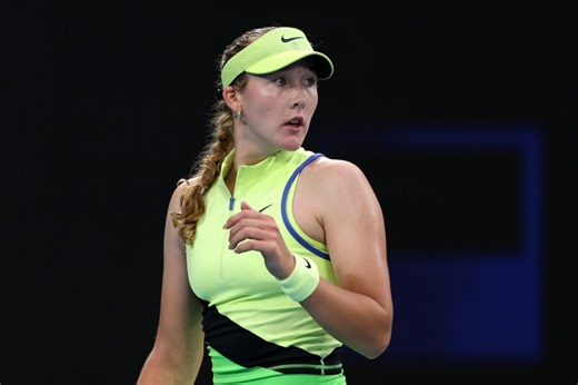 В Сети разгорелся спор по поводу поведения Мирры Андреевой после матча на AO — Daily Mail