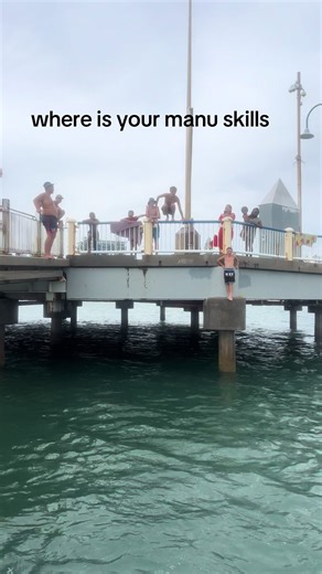 Epic Backslap Challenge: Manu's Incredible Skills