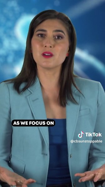 Driving is pretty neat, but how focused is your brain on the road? 🧠⚠️ Distracted driving — it’s happened to everyone, if only for a second. How does your brain parse out multiple stimuli when you’re behind the wheel? Dr. Brain aka @Dr Brain, Crystal Dilworth PhD breaks down #distracteddriving ⚛️ #MissionUnstoppableTV
