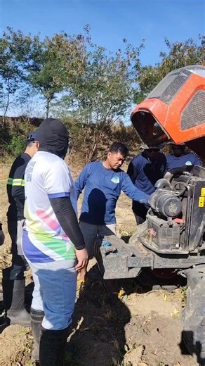 It’s time to start driving lessons for the trainees here at Daduyo Dairy Farm 🌱🚜Thank you sir Gilbert Daduyo #viralreelsシ #dairyfarming #OJTstudents #GoodMorningEveryone #thankyouforyoursupport | Mark James Hhate