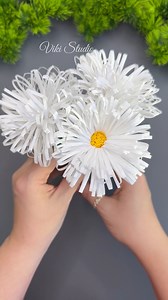 509K views · 3K reactions | EASY Paper Flowers  DIY Paper Crafts  DIY Daisy #foryou | VIKI Studio DIY | Facebook