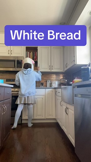 Femboy makes more bread :3#bread #femboy #femboyz #femboysupremacy #femboyfriday #femboytiktok #femboi #femboyfridayeveryday #breadmaking