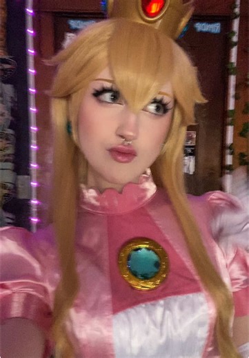 Princess Peach Cosplay: Fun and Creative Outfits