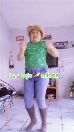 la abeja miope #laturquesita