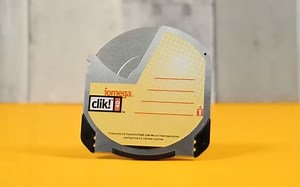 【LGR】听说一块硬币能存10MB数据？口袋Zip盘驱动器评测