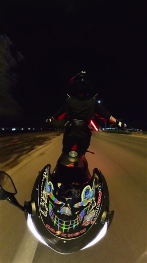 Night vibes🖤🤙🏼 | Roadkill Grim