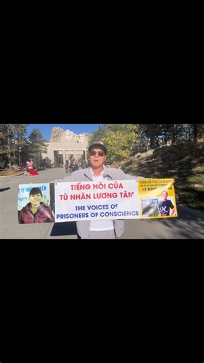 Raise the voices of prisoners of conscience in Vietnam. #ledinhluong #PrisonersOfConscience #LEQUOCQUAN | Lê Quốc Quân