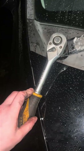 Restoring my fn2 type r civic #automobile #cartok #mechanic