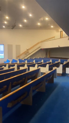 8.2K views · 84 reactions | The buck eventually lept through a church window, and back into the wild. FULL VIDEO AND STORY: https://www.khq.com/news/buck-takes-shelter-inside-church-on-hunting-seasons-1st-day/article_2e611ee4-24cb-5985-bc7f-7f1c528b2541.html | KHQ Local News | Facebook