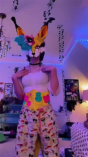 More video of my bee cosplay! #hb #alterhuman #fictionkin #helluvaboss #beelzebub