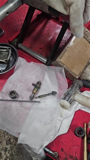 pregress with the cagiva elefant finally! #desmo cati #desmo