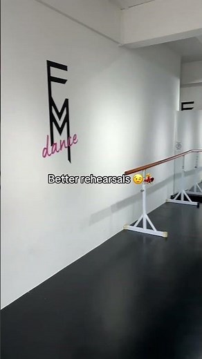 Free Movement gives dancers the space they need to train, create, and grow 🤍 This is your sign to