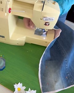 4.3M views · 10K reactions | la nostra borsa con riciclo jeans | Infinite Idee | Facebook