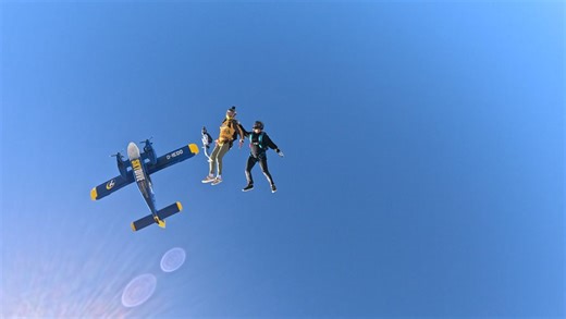 5.5K views · 95 reactions |  Ready or not... XMAS BOOGIE!! See you all in 3 weeks! Not registered yet? Book your slot before we run out! 廒 https://bookings.burblesoft.eu/index/2351/332? ---  Listo o no... XMAS BOOGIE! Os vemos a todos en solo 3 semanas! ¿Aun no te has registrado? ¡Reserva tu plaza antes que se acaben! 廒 https://bookings.burblesoft.eu/index/2351/332? #XmasBoogie #jumpinthesun #SkydiveSpain #YourHomeDropzone #Sevilla | Skydive Spain | Facebook