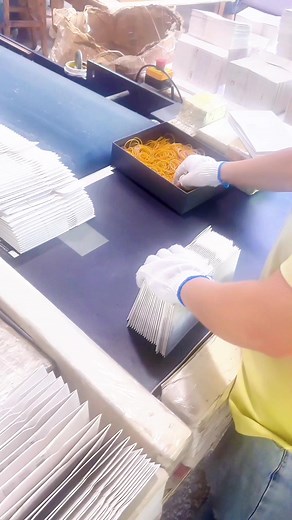 Selling 10,000 pieces a da.Very beautiful packaging #giftbox #paperbox #foldablebox #premiumquality #premiumbox #packagingorders #packagingdesign