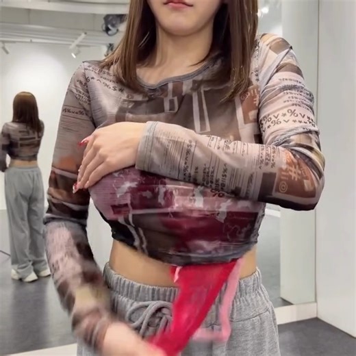 やのあいりす★ on Instagram: "アンダーウェア無しの方が踊りやすいです#人気"