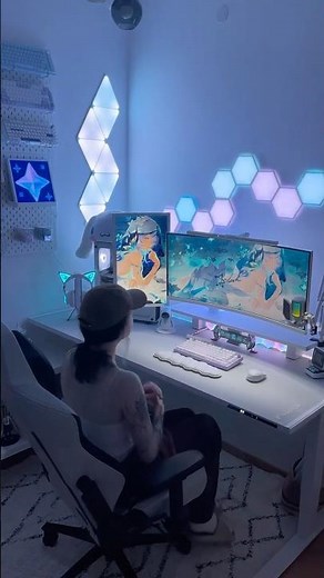 Organize your cables with the Secretlab MAGNUS Pro Pure White