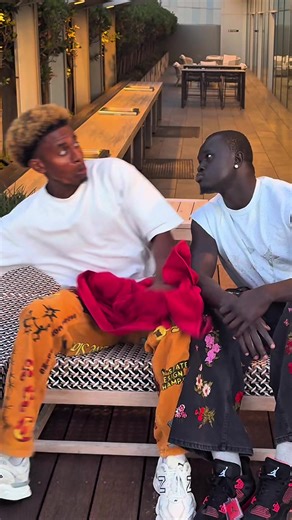 Girls without their makeup 😳😂 #fyp #funny #explorepage #comedy #viral