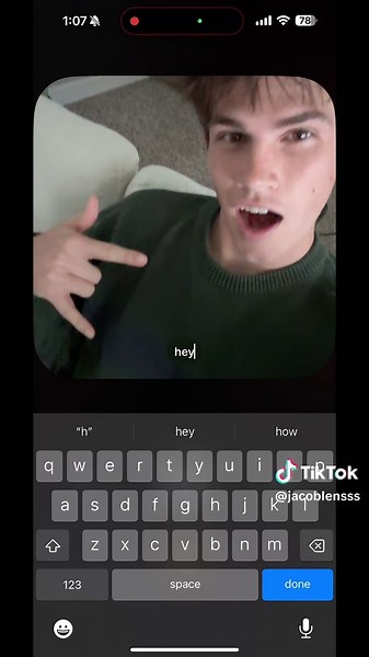 SZA Surprises Fans by Adding Me Back on Locket App