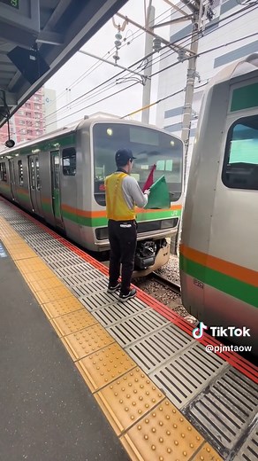 籠原駅でのE231系連結作業の様子