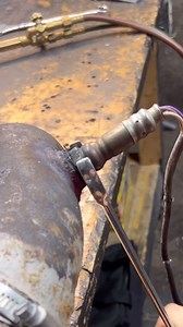 How to remove an oxygen sensor with a blue crayon. #mechanic #cars #repair #fixit #diy #automotive #repairs #mechanicsoftiktok #brake | My Mobile Mechanic / Auto Repair & Brake Replacement.