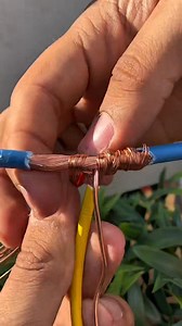 Three-wire splice with one rigid wire Strong method to join three wires, including one rigid, with solid contact #USA #electrical #splice #wires | Master of Solution