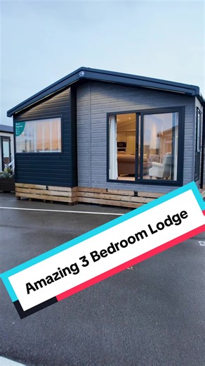 ✨ JUST LANDED IN LINCOLNSHIRE ✨ Your dream Lodge awaits… 🏡 Swift Toronto Lodge (Country) – 2026 Model 📐 43 x 20 ft | 3 Bedrooms 💷 ONLY £139,997 – INCLUDING DECKING A choice of multiple 12-month holiday parks in Lincolnshire, this stunning lodge delivers space, style, and serious wow-factor. Step inside and you’ll find: ✔️ A bright, open-plan living space ✔️ Contemporary kitchen with premium finishes ✔️ Three generous bedrooms – perfect for family & guests ✔️ Stylish bathrooms designed for com