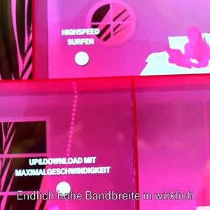 Optimales WLAN vom Keller bis zum Dach - mit den Heimvernetzungsangeboten der Telekom. Wir zeigen euch in einer Minute, wie die Bandbreite am Festnetzanschluss optimal im gesamten Haus genutzt werden kann. ^ann-catrin | Deutsche Telekom