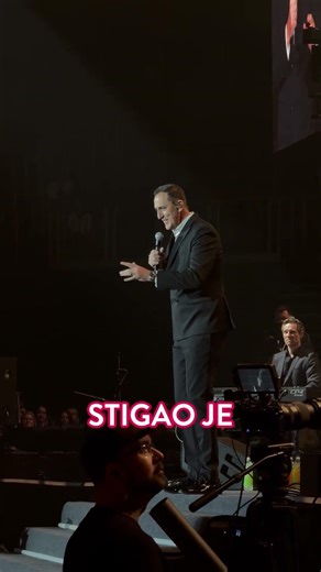 Sergej Ćetković tokom koncerta ispričao priču o svom rođenju