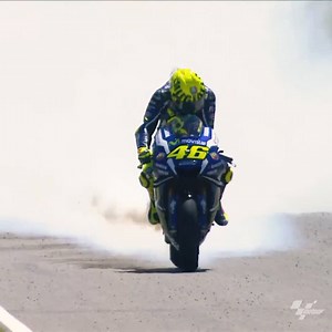 Home hero starting from pole position 🙌 but what name would the hills of Mugello be chanting at the flag? 🏁 Don't miss today's incredible #VintageMotoGP from the 2016 #ItalianGP 🇮🇹 from 14:00 CEST (GMT 2) 🔥 #MotoGP | MotoGP
