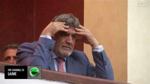 Top Channel/ Seanca e prezantimit të programit u ndërpre. PD qëlloi Ramën me kushtetutën - Top Channel