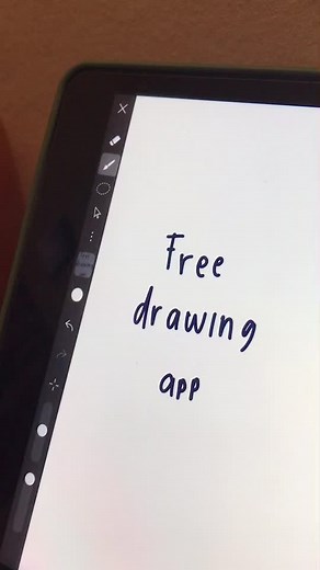 Digital Art Design Comparison: iArtBook vs Procreate