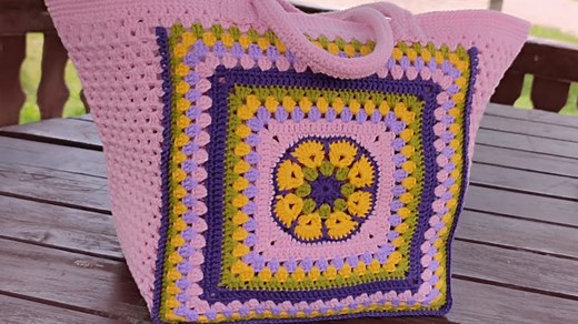 Want a Perfect Beach Bag? Watch This Crochet Tote Bag Tutorial Now