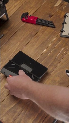 Battle Board Micro Comparison: Elastic vs Snap closure