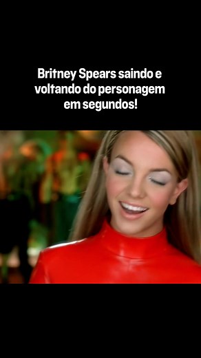 Momento icônico de Britney Spears em 'Oops! I Did It Again'