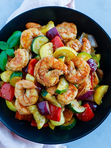 Easy Shrimp and Vegetables Skillet – Cookin' with Mima