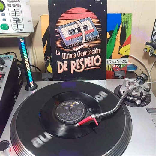 13K views · 212 reactions | MEDLEY CLASICO LANZADO POR RADIO GALAXIA 1981 The royal philarmonic orchestra | Mariomix Vinilos Clasicos Retro | Facebook