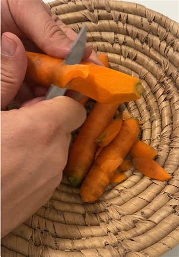 Satisfying Carrot Cutting ASMR Experience