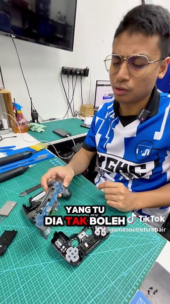 Repair Controller PS4/PS5 with MrA Services