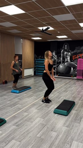 BOSTON GYM⛓️СЕТЬ ФИТНЕС КЛУБОВ | STEP AEROBIC ВТ/ЧТ 09:00🔥 Низкоударная кардио-тренировка, в программу входят разнообразные танцевальные движения, позволяющие снижать вес... | Instagram