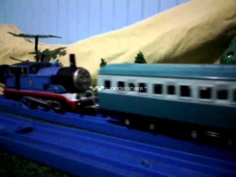 Tomy Thomas & Friends: The Adventure Begins Thomas and Gordon