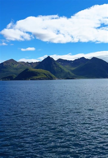 Norway at Its Finest: Lofoten & Andøya Coastal Hiking