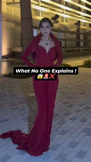 What No One Explains About This Outfit 😱🚨❌| #shorts #shortsfeed #ashortaday #farhanabhatt