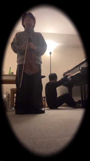 きゃ た on Instagram: "[手紙]隣人が真空ジェシカに影響されてた #violin #piano #music #アンジェラアキ #手紙 #真空ジェシカ #きゃた #kyata #バイオリン #ピアノ #音楽好きな人と繋がりたい #chill"