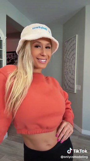 user31085652652 (@onlycsmodeling)’s videos with original sound - user31085652652