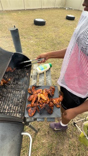 Jordan Windom on Instagram: "Jordan (Practice) Windom Just staying ready #jordanwindom #football #bighits #instagramreels #practice"