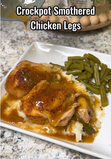 Delicious Crockpot Smothered Chicken Legs Recipe